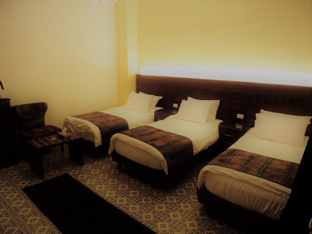 La Place Hotel Zahlé Eksteriør bilde